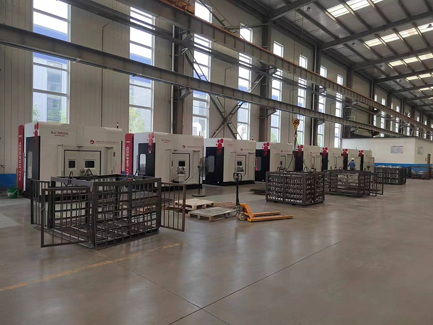 Mejorando la calidad y la eficiencia con robots de rectificado en fundiciones